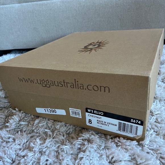 UGG Australia Elijo Sheepskin Shearling Leather Boots in Chestnut (Women's 8) - Picture 9 of 9